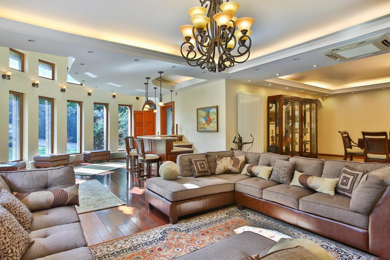 Villa & Luxury