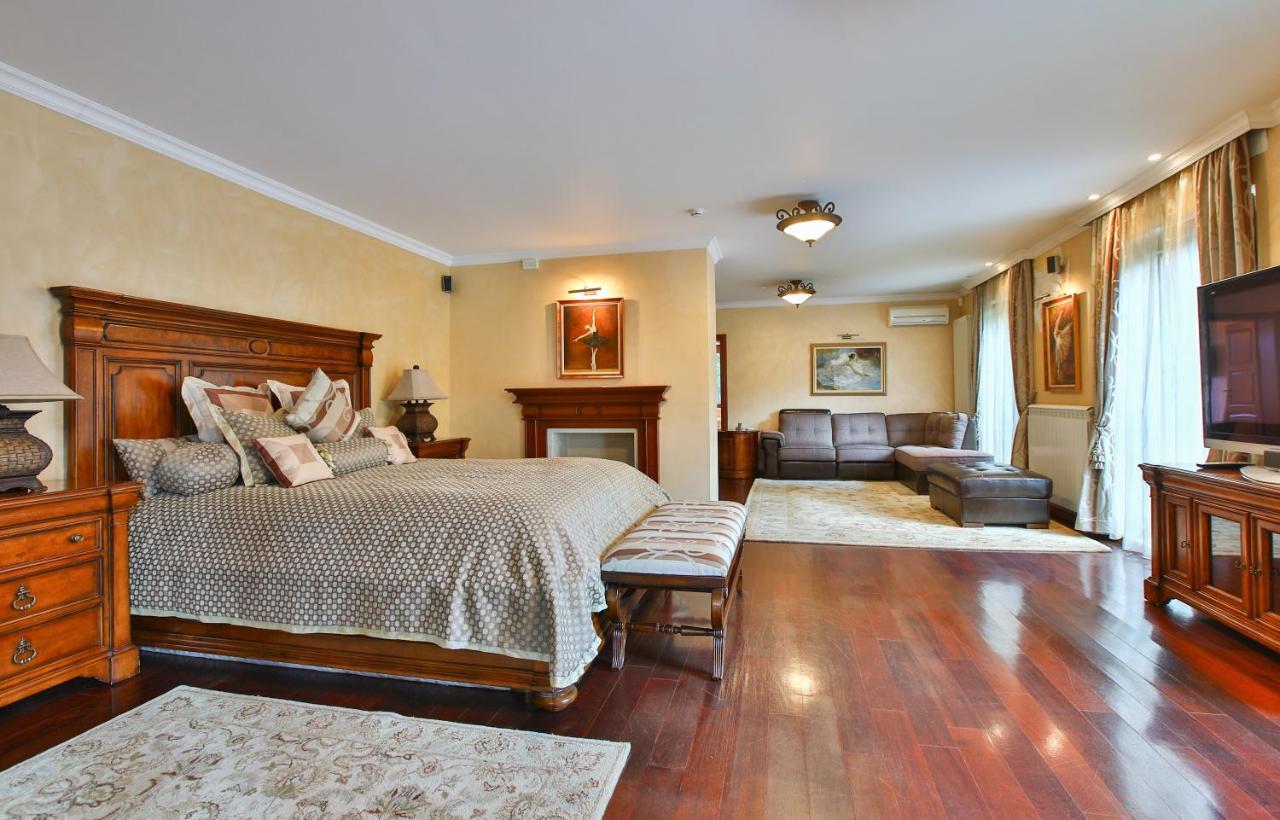 Villa & Luxury