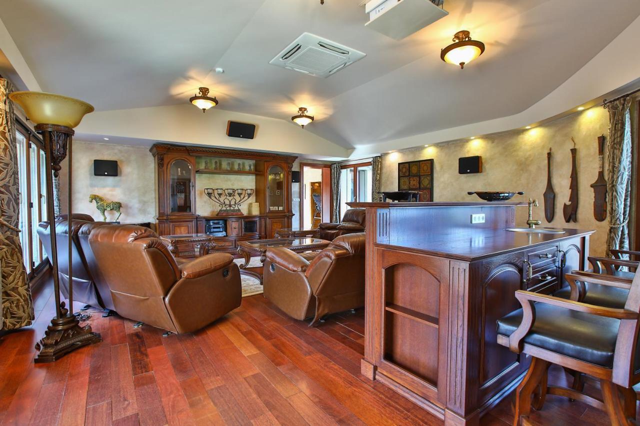 & Luxury Villa Sofia